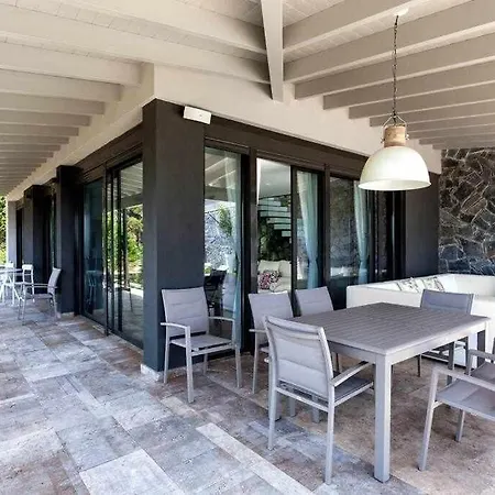 Willa Lujo Con Piscina Climatizada,jacuzzi,playa Privada