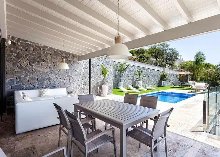 Lujo Con Piscina Climatizada,jacuzzi,playa Privada 또사데마르